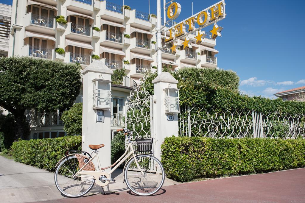 Hotel Il Negresco Форте-деи-Марми Экстерьер фото